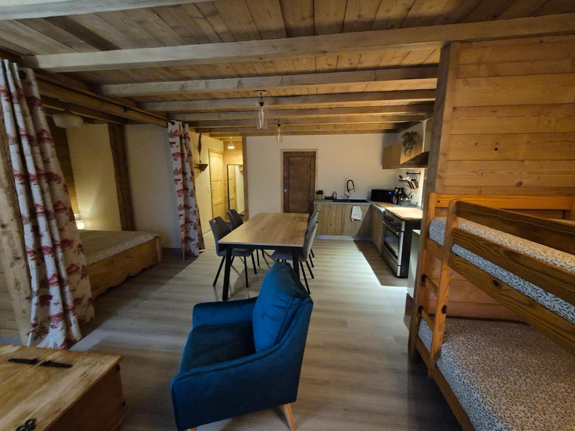 Del Vino Bar A Vin & Guitares Appartement Sauna Terrasse Garage Orchamps-Vennes Extérieur photo